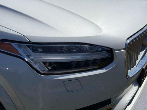 2022 Volvo XC90 T6 Inscription