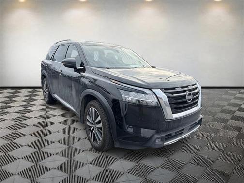 2022 Nissan Pathfinder Platinum 2WD