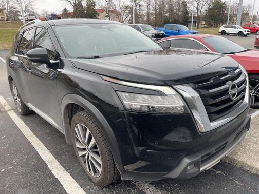 2022 Nissan Pathfinder Platinum 2WD