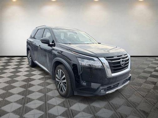2022 Nissan Pathfinder Platinum 2WD