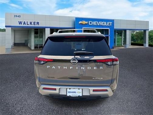 2024 Nissan Pathfinder Platinum FWD