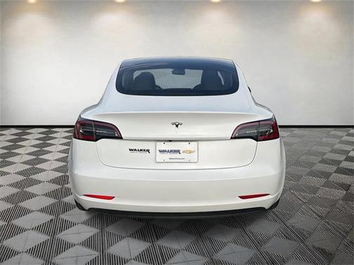 2023 Tesla Model 3 Standard Range