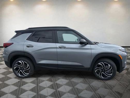 Sterling Gray Metallic 2026 Chevrolet Trailblazer RS