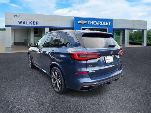 2021 BMW X5 M50i