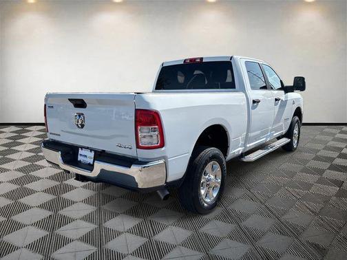2023 RAM 2500 Big Horn Crew Cab 4x4 6'4' Box