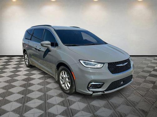 Ceramic Gray Clearcoat 2022 Chrysler Pacifica Touring L