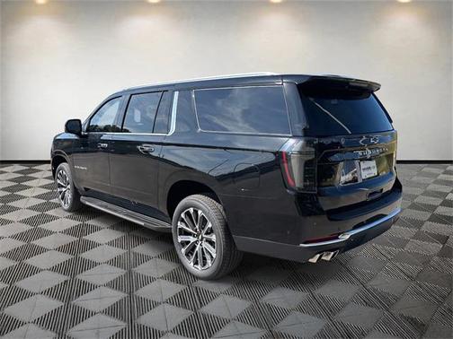 2025 Chevrolet Suburban 4WD High Country