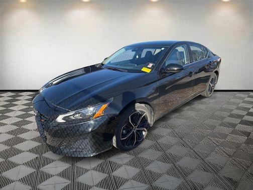 2023 Nissan Altima SR FWD