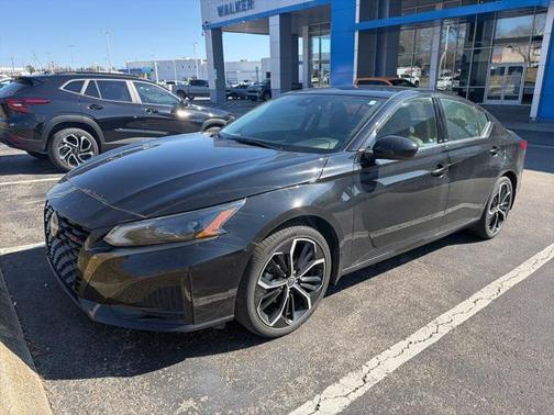 2023 Nissan Altima SR FWD