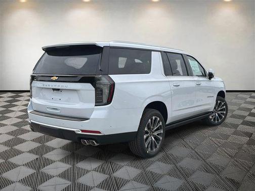 Polar White Tricoat 2026 Chevrolet Suburban High Country, 4WD