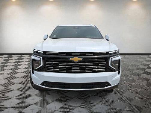 Polar White Tricoat 2026 Chevrolet Suburban High Country, 4WD