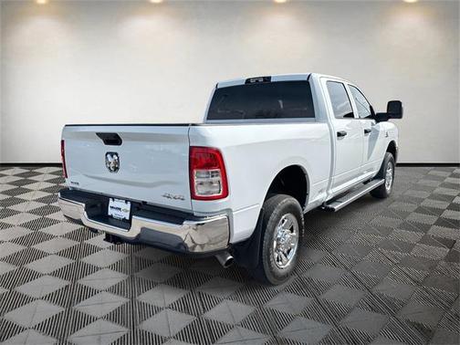 2024 RAM 2500 Tradesman Crew Cab 4x4 6'4' Box