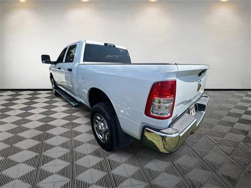 2024 RAM 2500 Tradesman Crew Cab 4x4 6'4' Box
