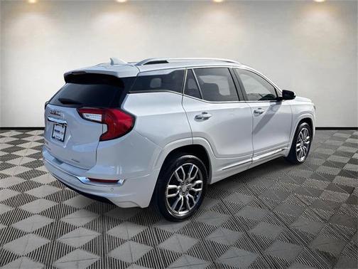 2023 GMC Terrain Denali