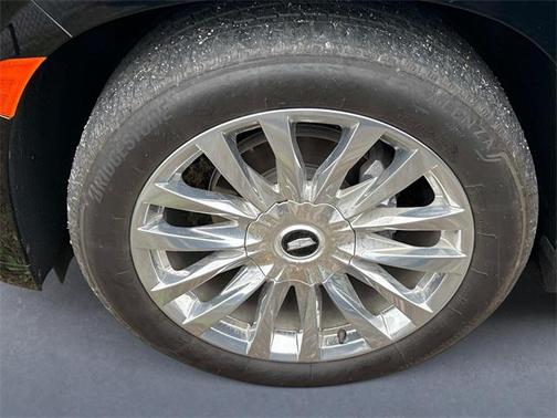 2024 Cadillac Escalade ESV Premium Luxury