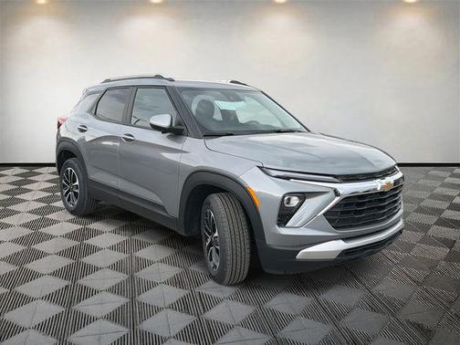 Sterling Gray Metallic 2026 Chevrolet Trailblazer LT