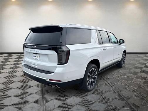 2025 Chevrolet Suburban 4WD High Country
