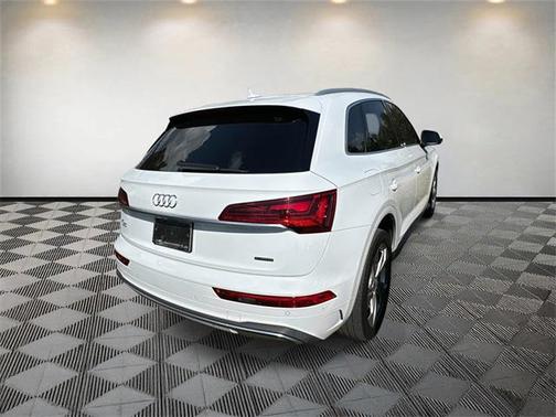 2021 Audi Q5 45 Premium Plus