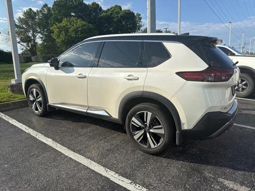 2022 Nissan Rogue SL