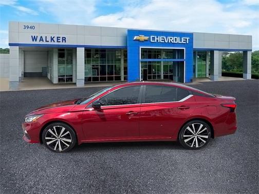 2020 Nissan Altima SR FWD