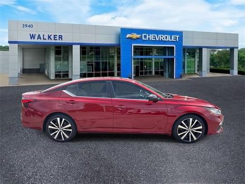 2020 Nissan Altima SR FWD