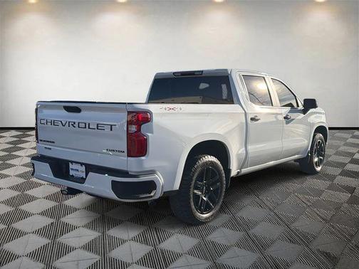 2022 Chevrolet Silverado 1500 Custom
