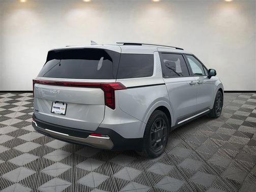 2025 Kia Carnival SX