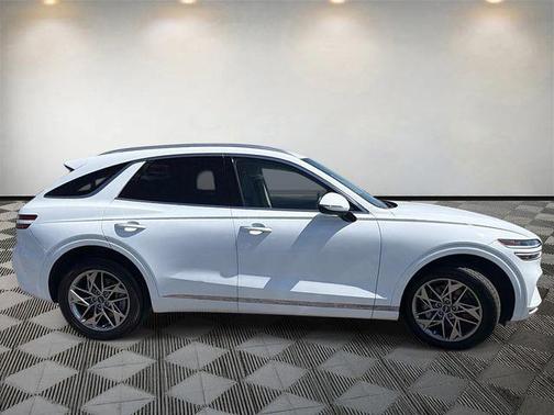 Alta White 2025 Genesis GV70 2.5T AWD