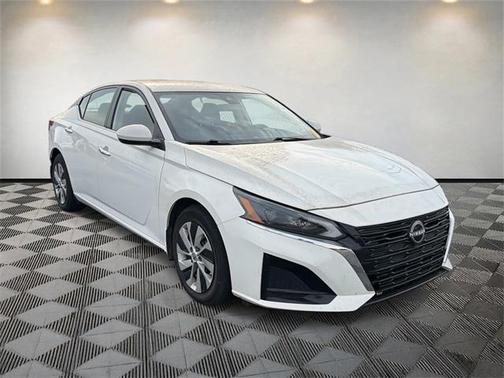 2023 Nissan Altima S FWD
