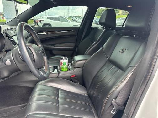 2016 Chrysler 300 S