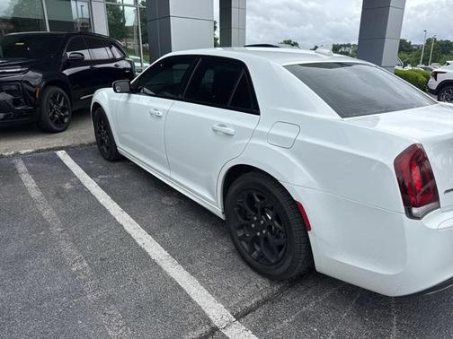 2016 Chrysler 300 S