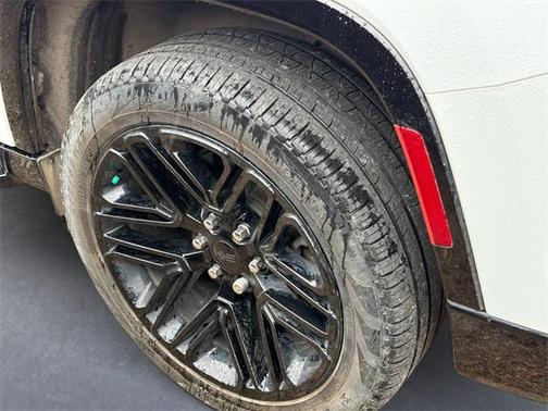 2024 Jeep Wagoneer L Series II Carbide