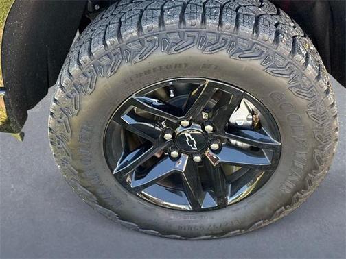 2025 Chevrolet Silverado 1500 Custom Trail Boss