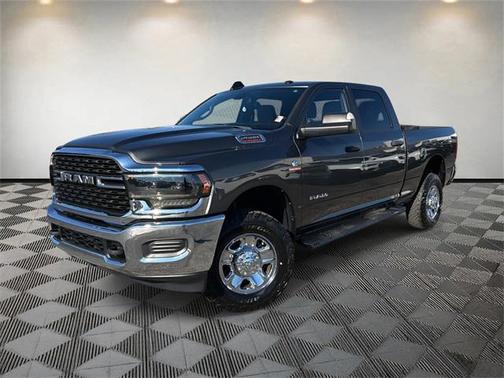 2022 RAM 2500 Big Horn Crew Cab 4x4 6'4' Box