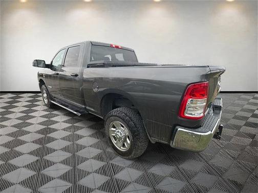 2022 RAM 2500 Big Horn Crew Cab 4x4 6'4' Box