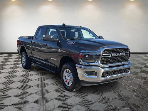 2022 RAM 2500 Big Horn Crew Cab 4x4 6'4' Box