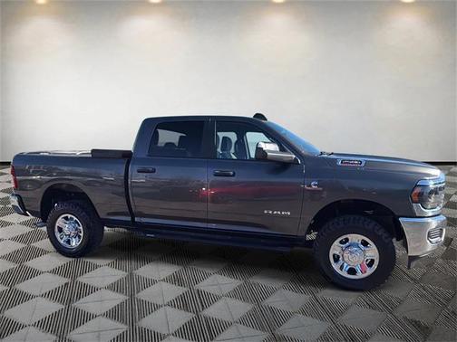 2022 RAM 2500 Big Horn Crew Cab 4x4 6'4' Box