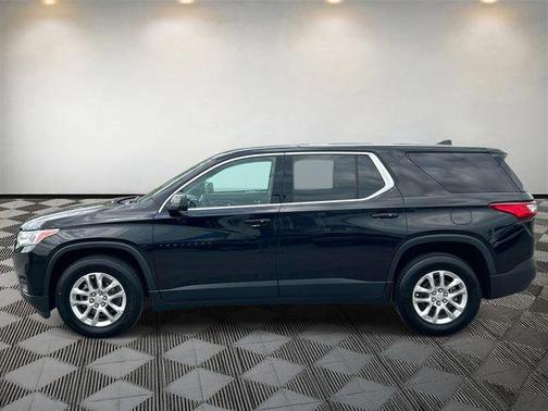 Mosaic Black Metallic 2021 Chevrolet Traverse LS