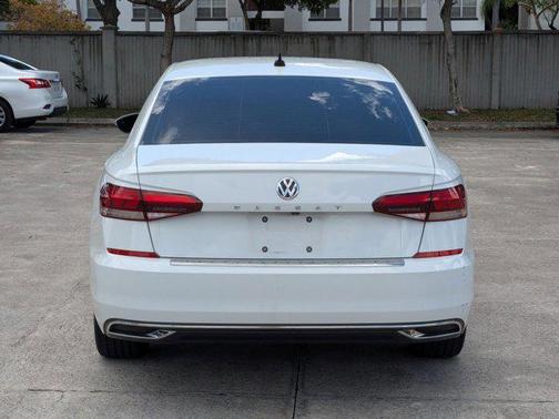 2022 Volkswagen Passat 2.0T SE
