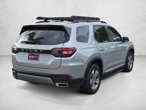 Solar Silver Metallic 2026 Honda Pilot EX-L