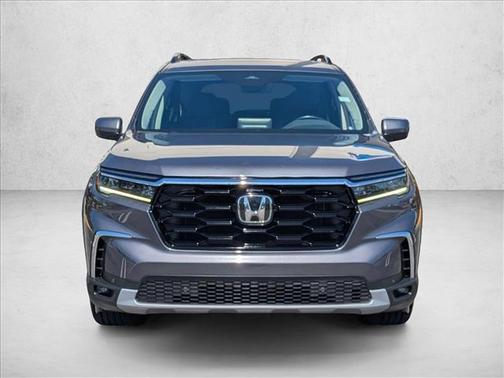 2023 Honda Pilot Touring 8-Passenger