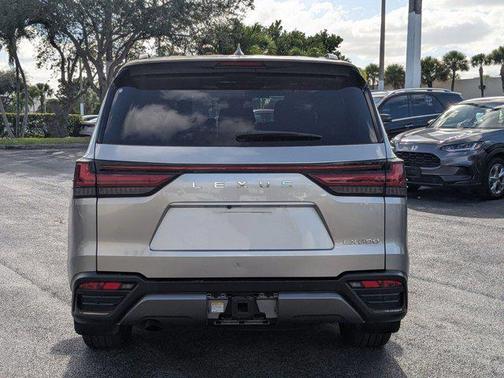 2023 Lexus LX 600 Premium