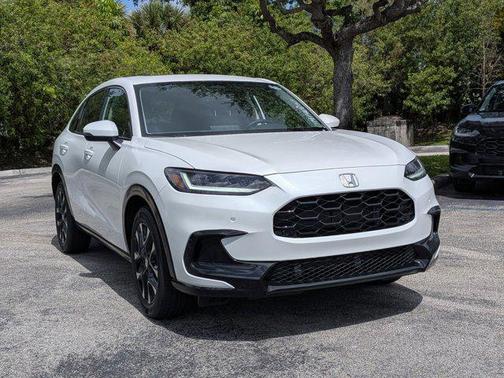 Platinum White Pearl 2026 Honda HR-V EX-L