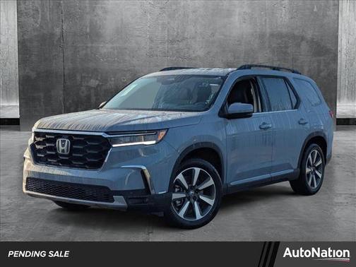 2025 Honda Pilot Touring 8-Passenger
