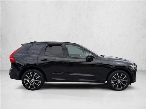 2024 Volvo XC60 B5 Plus Dark Theme