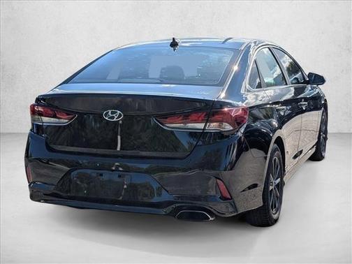 2018 Hyundai SONATA SE