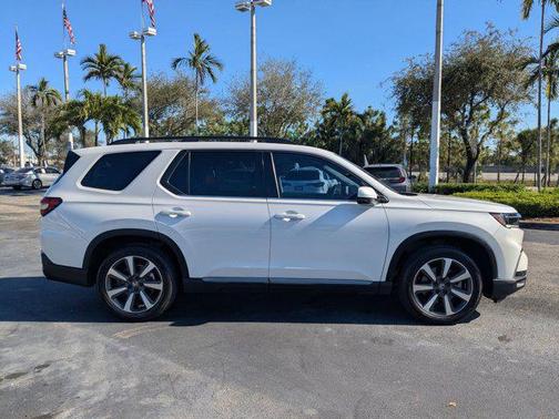 2023 Honda Pilot Touring 8-Passenger