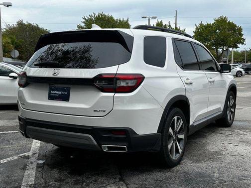 2025 Honda Pilot Elite