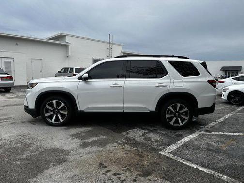 2025 Honda Pilot Elite