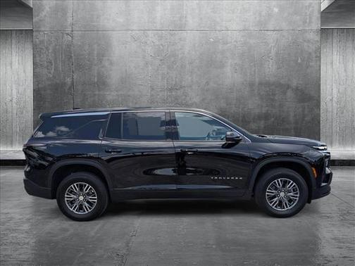 2024 Chevrolet Traverse LS